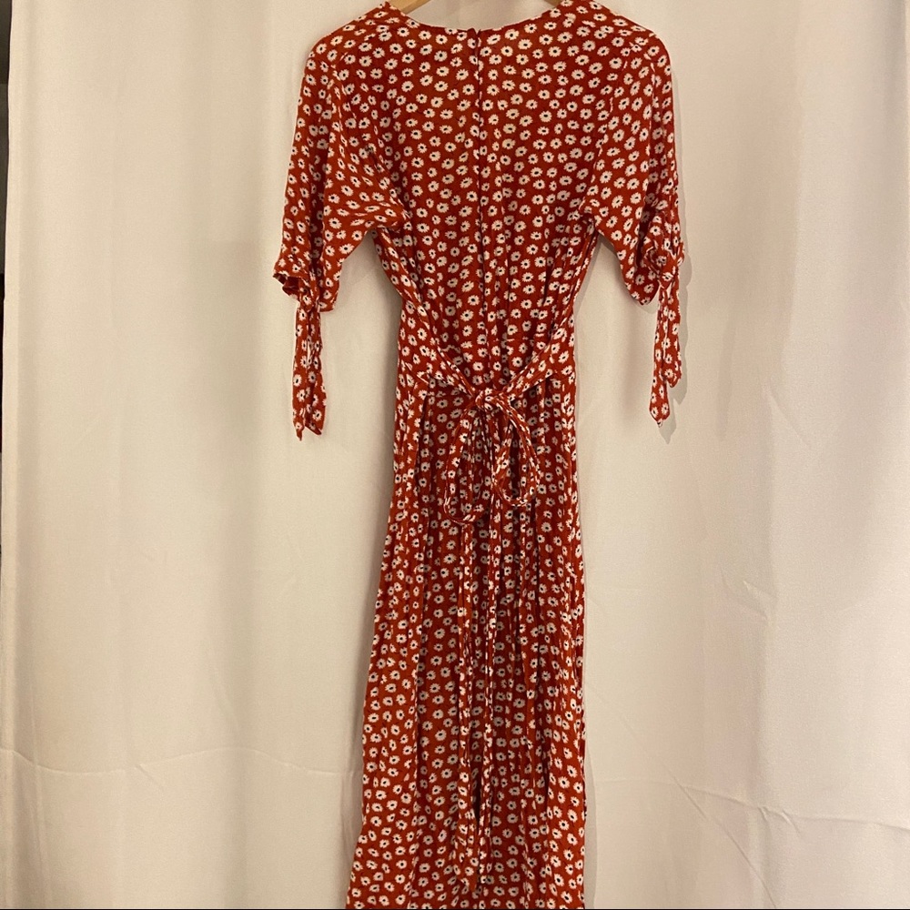 Faithfull The Brand Nina Midi Dress in Danica Floral - Picture 9 of 13